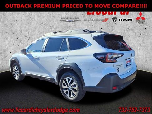 Used 2024 Subaru Outback Premium AWD/4WD image 3