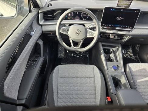 New 2026 Volkswagen Tiguan S image 9