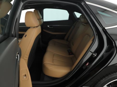 Used 2023 Hyundai Sonata Limited w/ Cargo Package image 10