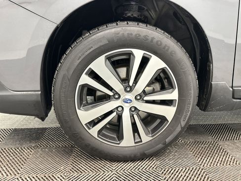 Used 2018 Subaru Outback 2.5i Limited image 12