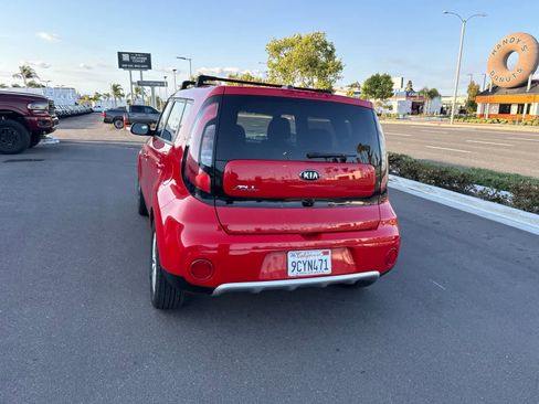 Used 2018 Kia Soul + FWD image 16