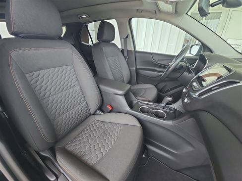 Used 2020 Chevrolet Equinox LT image 28