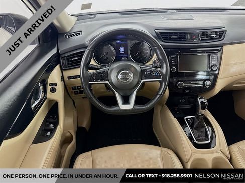 Certified 2019 Nissan Rogue SL w/ Premium Package FWD image 24