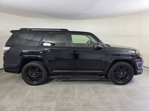 Used 2019 Toyota 4Runner Limited AWD/4WD image 3