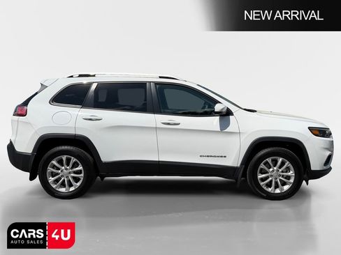 Used 2020 Jeep Cherokee Latitude w/ Cold Weather Group image 8