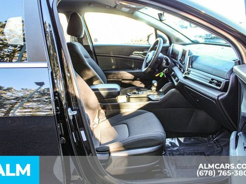 Used 2024 Kia Sportage LX image 18