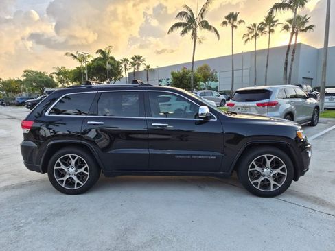 Used 2020 Jeep Grand Cherokee Overland AWD/4WD image 4