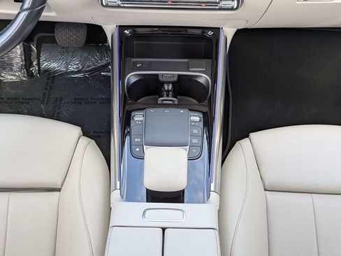 Used 2021 Mercedes-Benz GLA 250 w/ Premium Package image 19