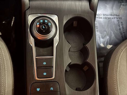 Used 2021 Ford Escape SE image 9