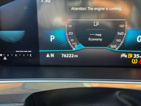 Used 2023 Volkswagen Tiguan SE R-Line image 27