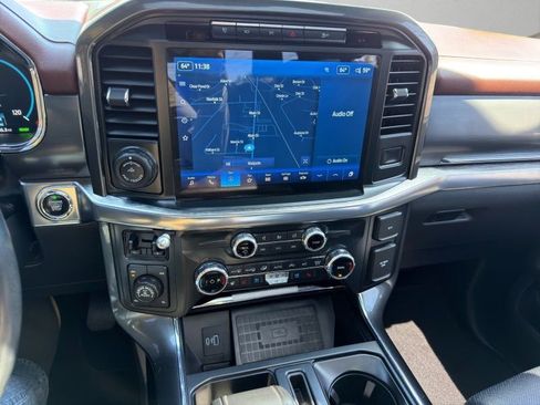 Used 2022 Ford F150 Lariat w/ Equipment Group 502A High AWD/4WD image 16