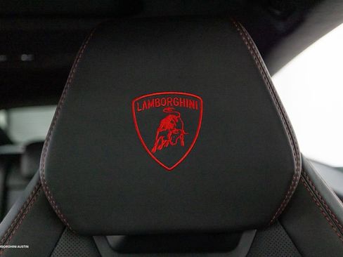 Used 2023 Lamborghini Urus Performante AWD/4WD image 34