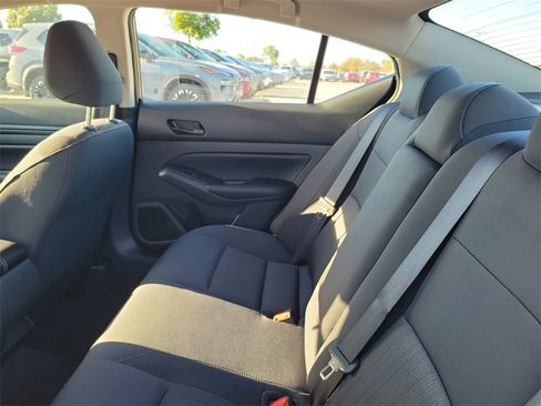 Used 2025 Nissan Altima 2.5 S image 14