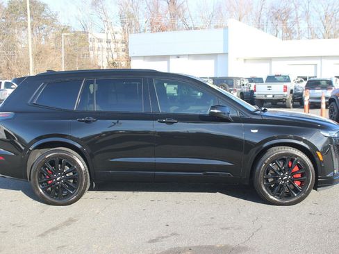 Used 2024 Cadillac XT6 Sport w/ LPO, Onyx Lite Package image 8