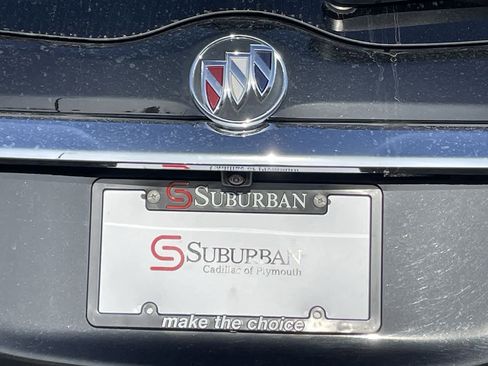 Used 2023 Buick Enclave Essence image 41