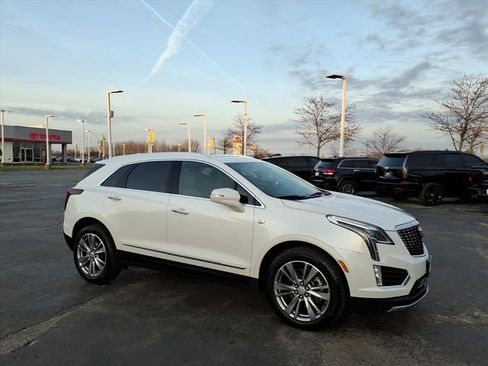 Used 2024 Cadillac XT5 Premium Luxury image 1