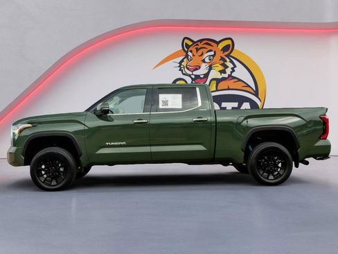 Used 2022 Toyota Tundra Limited w/ TRD Off-Road Package AWD/4WD image 8