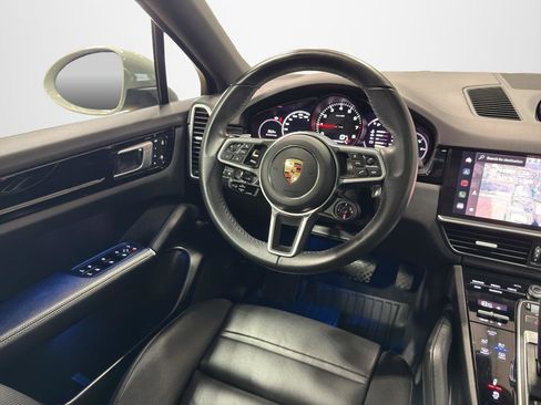 Used 2022 Porsche Cayenne Coupe AWD/4WD image 15