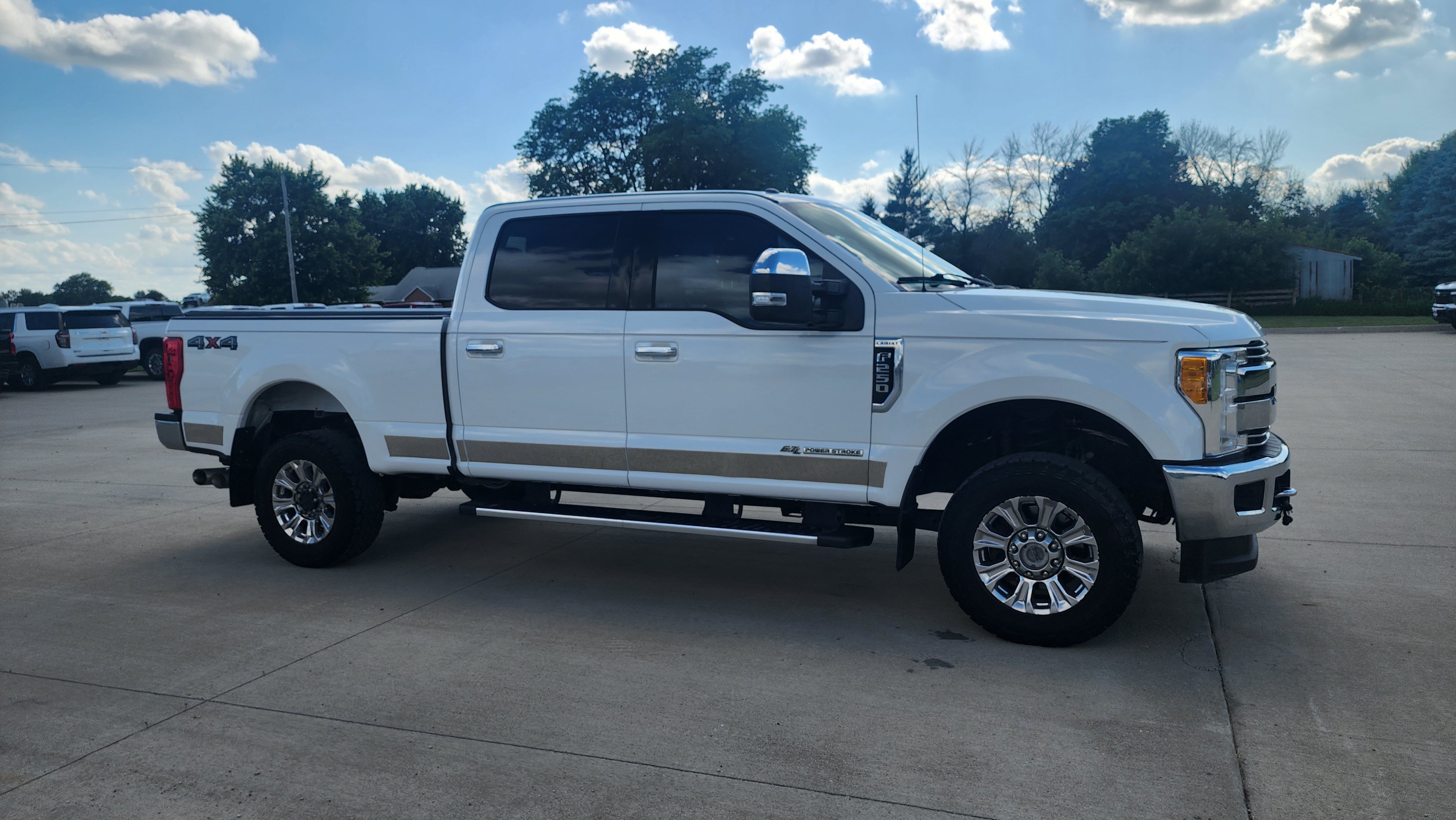 Used 2017 Ford F250 Lariat w/ Chrome Package AWD/4WD image 4