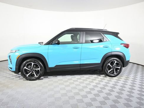 Used 2021 Chevrolet TrailBlazer RS w/ Sun and Liftgate Package image 2