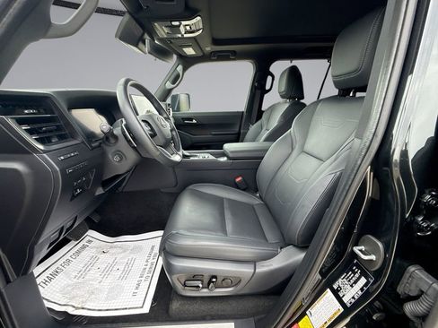 Used 2024 Lexus GX 550 w/ Accessory Package (Z1) AWD/4WD image 30