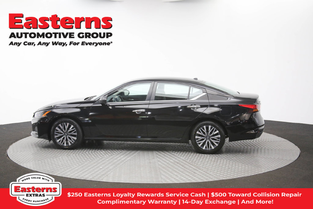 Used 2024 Nissan Altima 2.5 SV FWD image 57