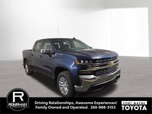 Used 2020 Chevrolet Silverado 1500 LT w/ LT Value Package AWD/4WD image 4