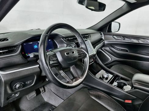 Used 2022 Jeep Grand Cherokee L Laredo AWD/4WD image 10