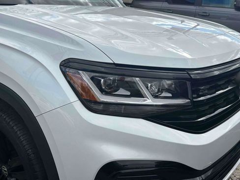 Used 2023 Volkswagen Atlas Cross Sport SEL R-Line image 8