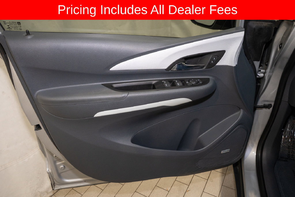 Used 2021 Chevrolet Bolt Premier w/ Infotainment Package FWD image 12