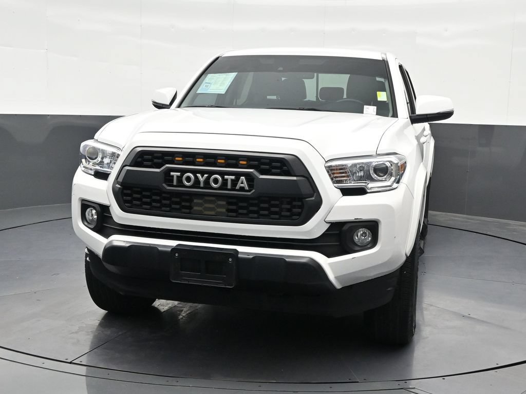 Used 2023 Toyota Tacoma SR5 AWD/4WD image 9