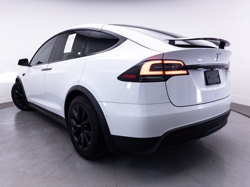 Used 2022 Tesla Model X AWD/4WD image 3