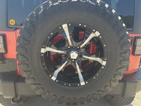 Used 2013 Jeep Wrangler Sport AWD/4WD image 5