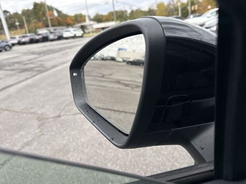 New 2026 Volkswagen Tiguan SE R-Line image 23