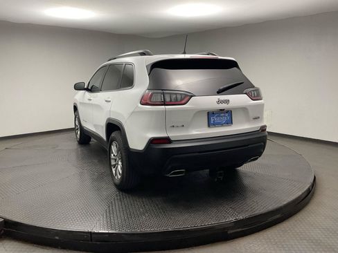 Used 2022 Jeep Cherokee Latitude Lux w/ Sun & Sound Group AWD/4WD image 5