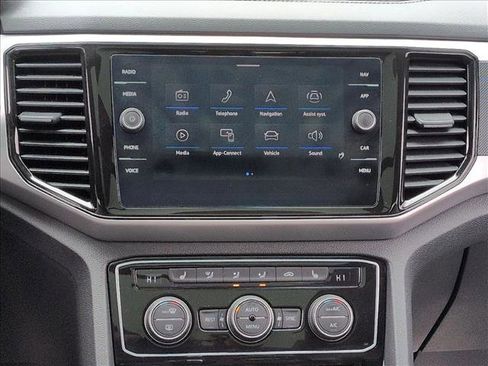 Used 2022 Volkswagen Atlas SEL R-Line image 15