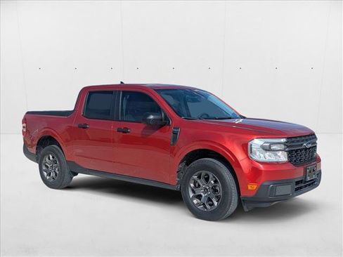 Used 2022 Ford Maverick XLT image 3