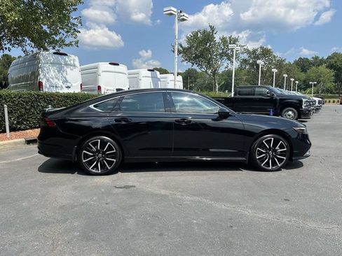 Used 2024 Honda Accord Touring image 16