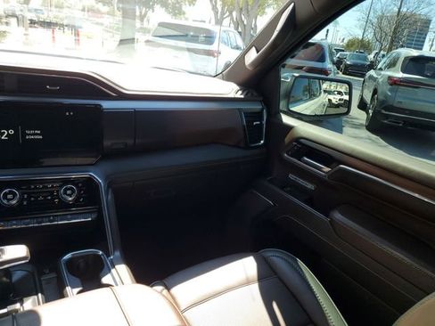Used 2025 GMC Sierra 1500 Denali w/ Denali Reserve Package image 15