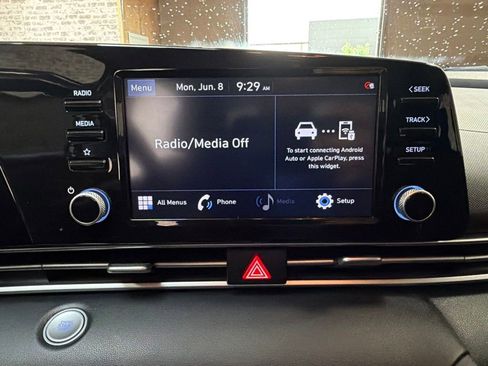 Used 2021 Hyundai Elantra SEL w/ Convenience Package FWD image 19