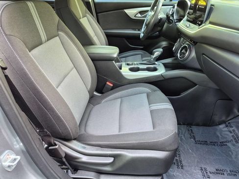 Used 2025 Chevrolet Blazer LT FWD image 28