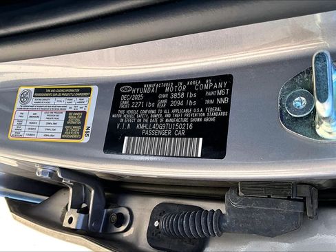 Used 2026 Hyundai Elantra SE FWD image 32