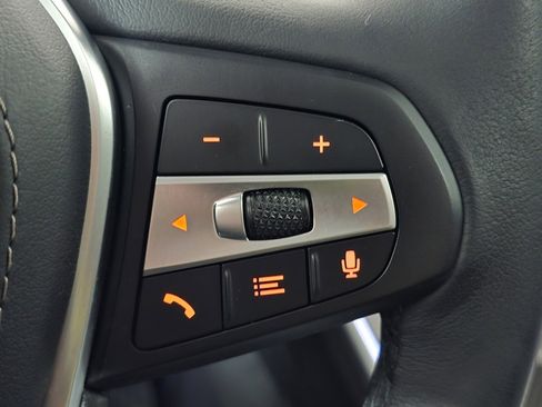 Used 2025 BMW X5 xDrive40i w/ M Sport Package image 23