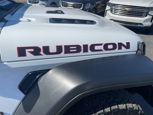 Used 2025 Jeep Wrangler Unlimited Rubicon image 9