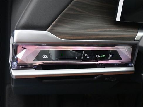 New 2025 BMW i7 xDrive60 w/ Executive Package image 21