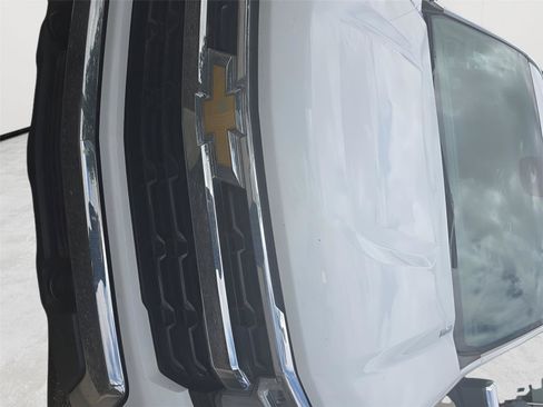 Used 2026 Chevrolet Silverado 1500 LT AWD/4WD image 36
