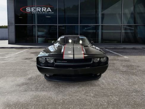 Used 2011 Dodge Challenger RWD image 6