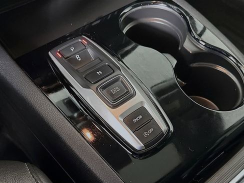 Certified 2018 Honda Pilot Touring image 22