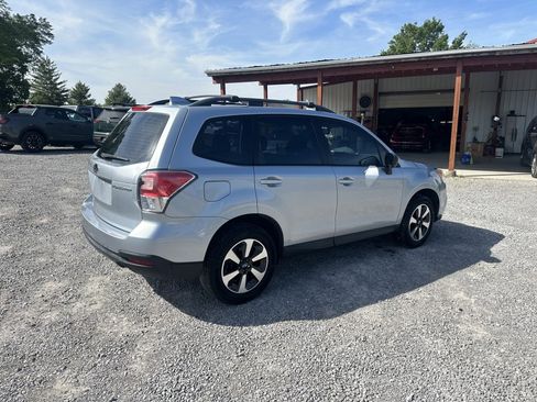Used 2018 Subaru Forester 2.5i w/ Alloy Wheel Package image 5