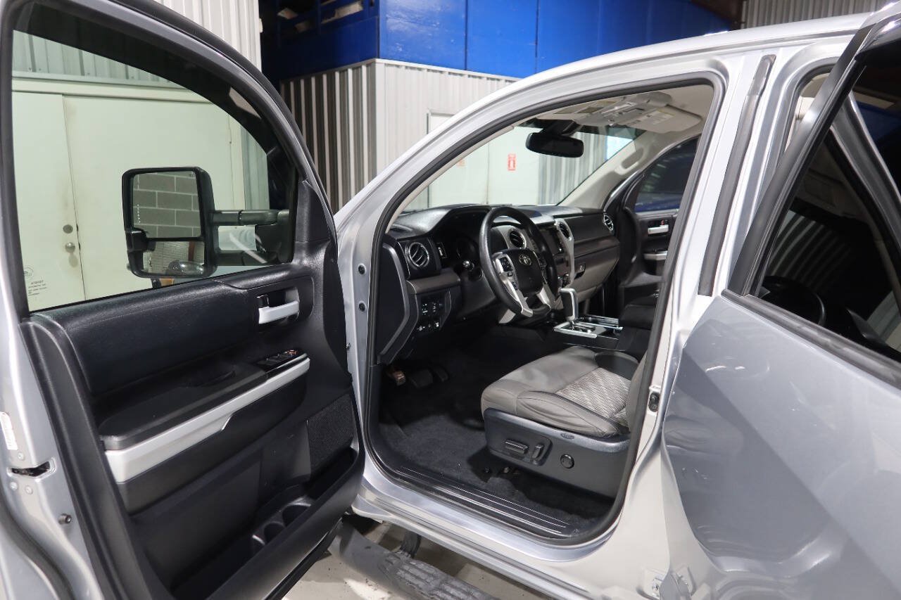 Used 2021 Toyota Tundra SR5 w/ SR5 Upgrade Package AWD/4WD image 18